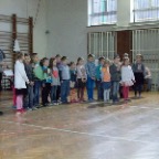 100_4104_posedenie_pri_stromceku.JPG